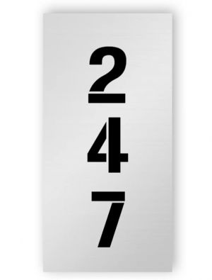 Silberne rechteckige Türnummer